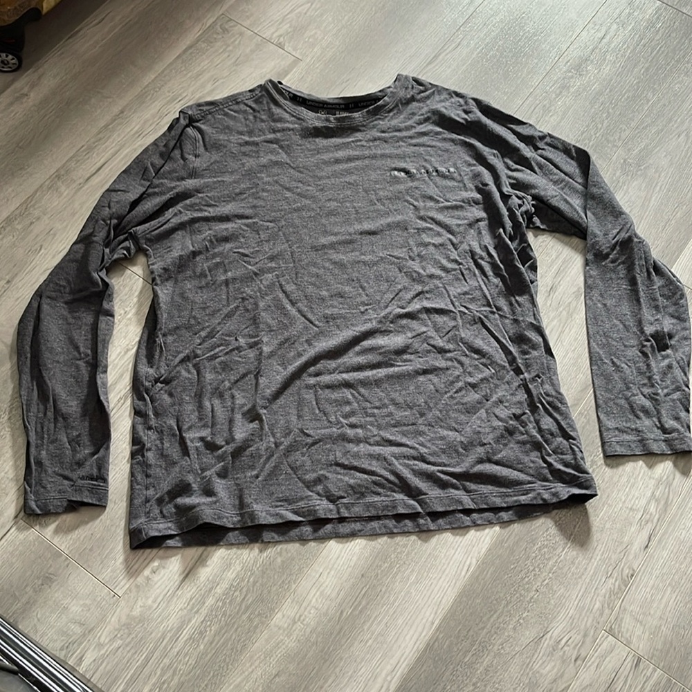 Under Armour long sleeve shirt size XL